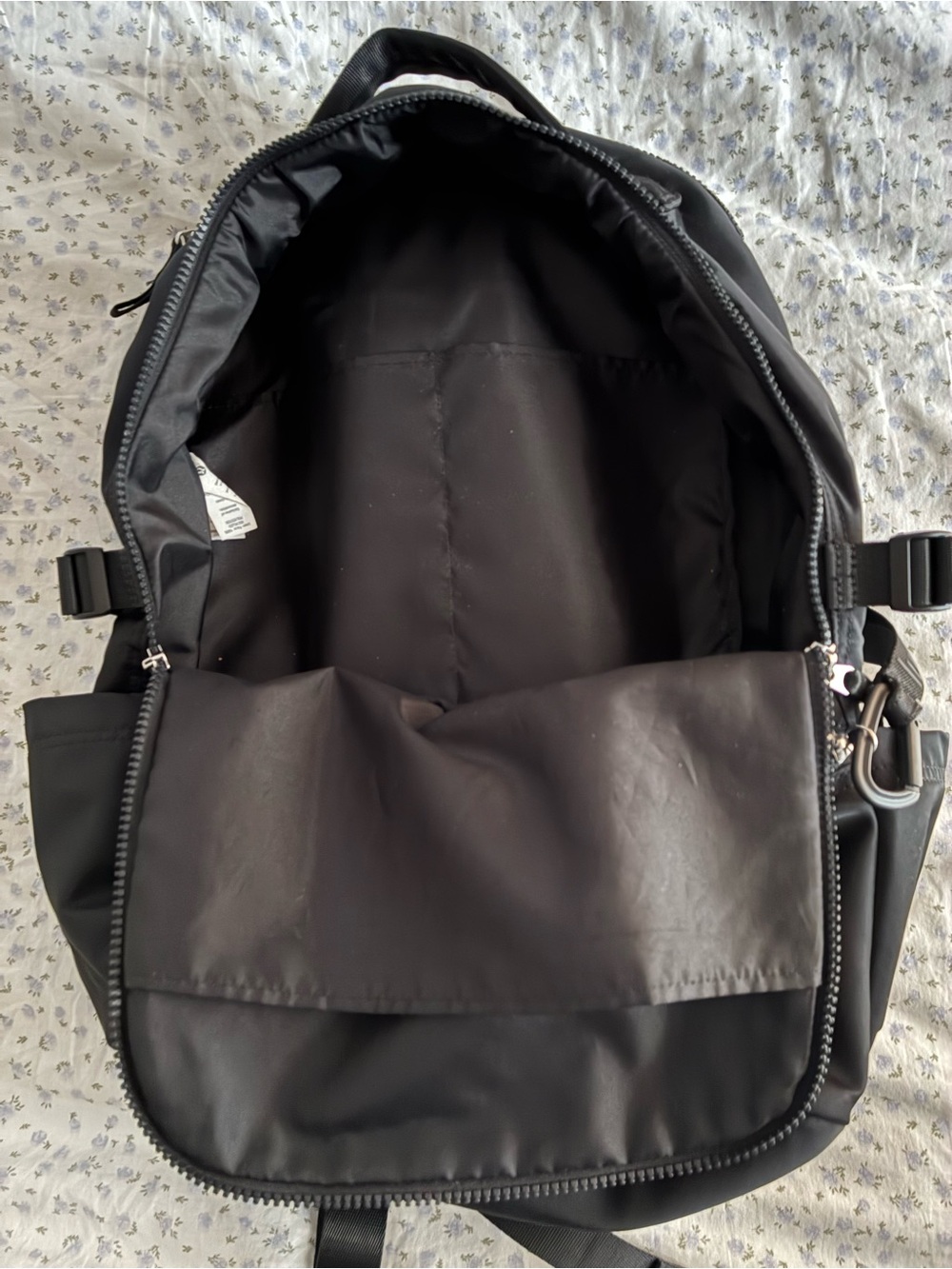Lululemon Crew Backpack - Picture 4 of 4